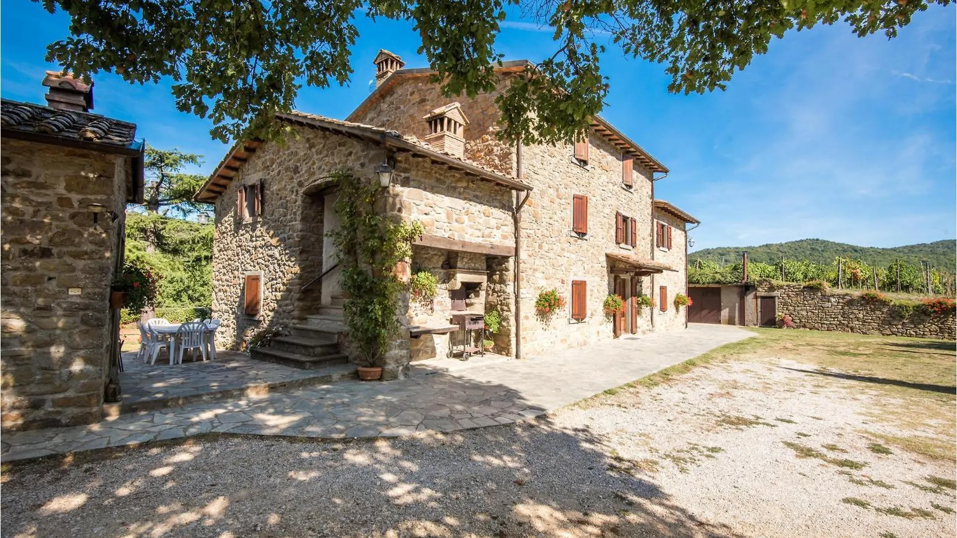Vocabolo Toppello Pierle Italy